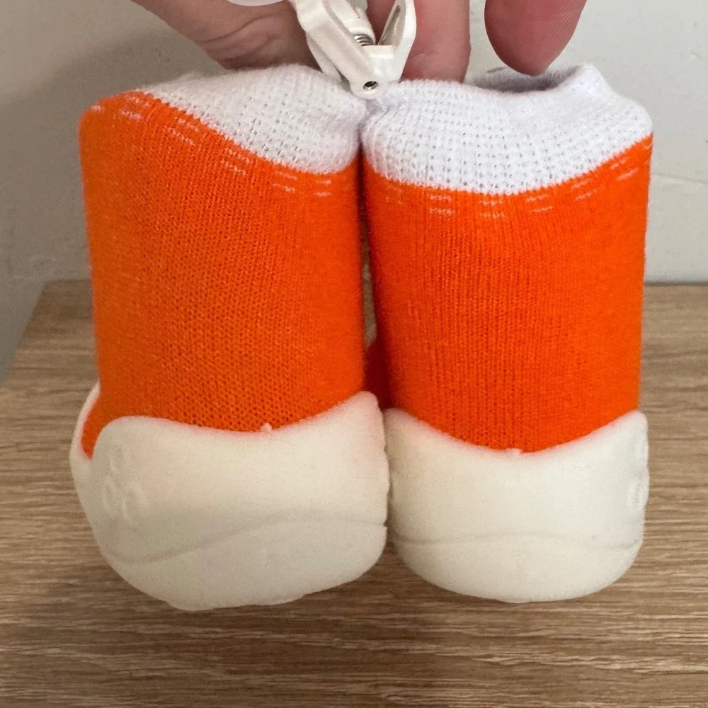 NWT Attipas Baby Walking Size 3.5 Shoes Orange High‎ Top Crib Shoes 3 - 12 month